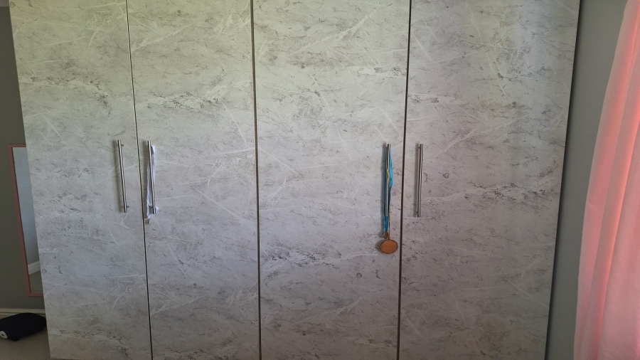 3 Bedroom Property for Sale in Overbaakens Eastern Cape